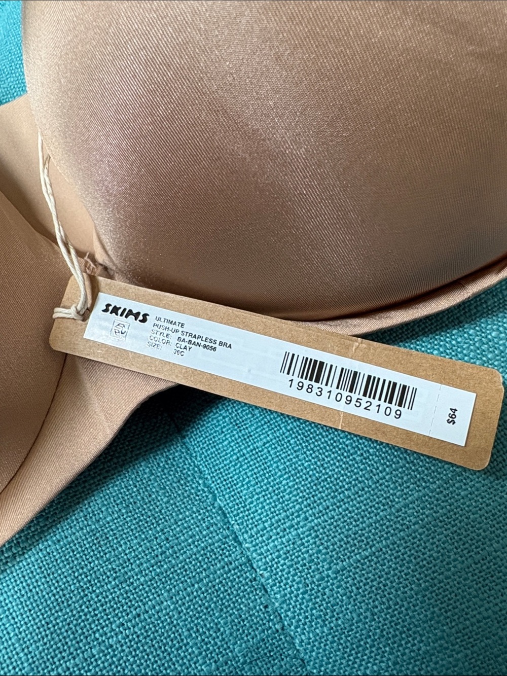 Skims Strapless Convertible Nude pushup Bra size 36C-New! - Picture 2 of 5